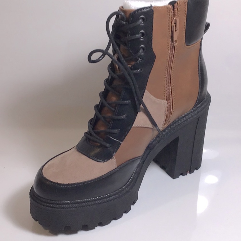 Madden Girl Rogue Lace Up Platform Lug Sole Booties Black Multi Size:9